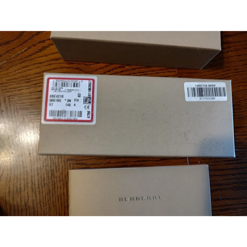 BURBERRY Sunglasses Gift Box‎ and Booklet EMPTY BOX EUC